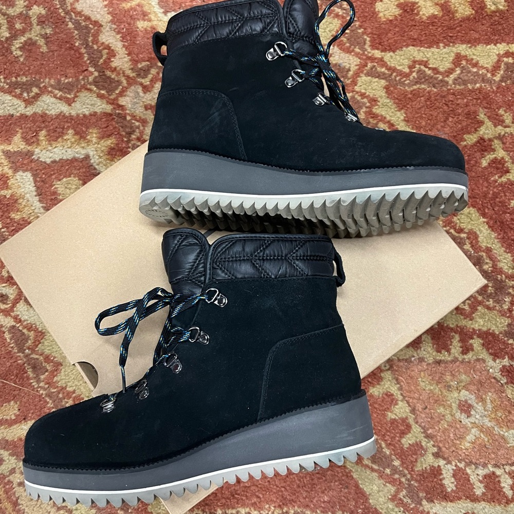 UGG Black Winter Boots with Multicolor Laces